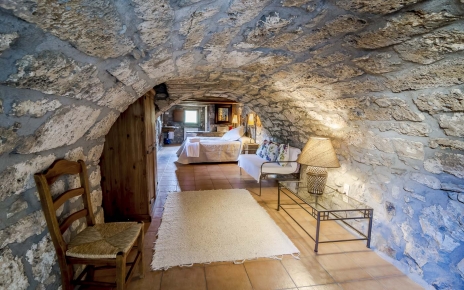 Dormitorio romántico con baño propio